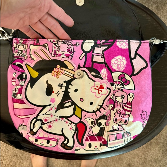 Tokidoki Hello Kitty hand bag - Picture 3 of 10